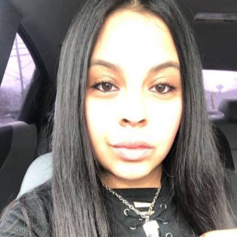 Meet your Posher, Raquel